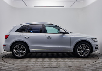 Подержанный автомобиль Audi Q5 2013 года (6 фото)