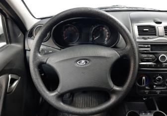 Подержанный автомобиль LADA (ВАЗ) Granta Sedan 2023 года (12 фото)