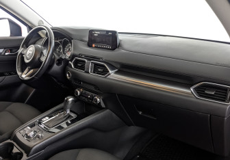 Подержанный автомобиль Mazda CX-5 2017 года (13 фото)