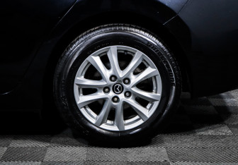 Подержанный автомобиль Mazda 3 Sedan 2018 года (14 фото)