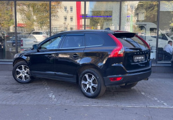 Подержанный автомобиль Volvo XC60 2012 года (6 фото)