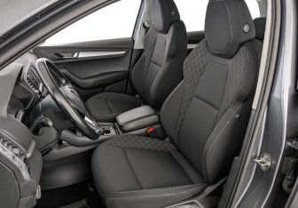 Подержанный автомобиль Skoda Karoq 2020 года (19 фото)