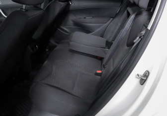 Подержанный автомобиль Peugeot 308 Hatchback 2011 года (10 фото)