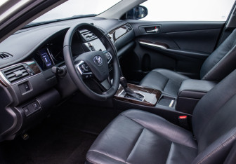 Подержанный автомобиль Toyota Camry Sedan 2018 года (10 фото)