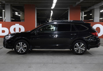 Подержанный автомобиль Subaru Outback Wagon 2018 года (8 фото)