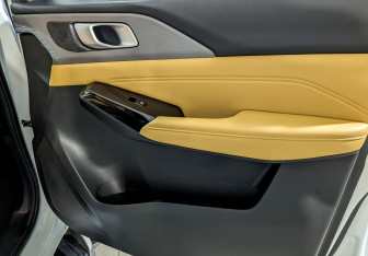 Подержанный автомобиль Changan Hunter Plus 2023 года (25 фото)