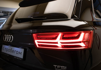Подержанный автомобиль Audi Q7 2015 года (36 фото)
