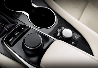 Подержанный автомобиль Lexus RX 2016 года (29 фото)