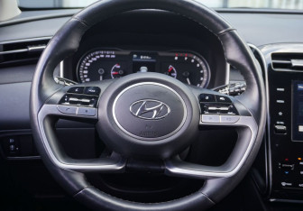 Подержанный автомобиль Hyundai Tucson 2023 года (14 фото)