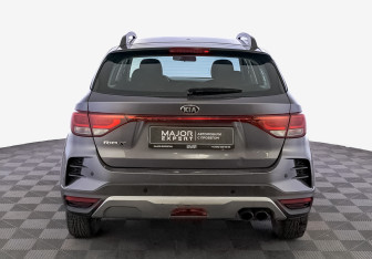 Подержанный автомобиль Kia Rio Hatchback 2021 года (6 фото)