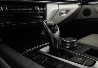 Подержанный автомобиль BMW X5 2018 года (19 фото)