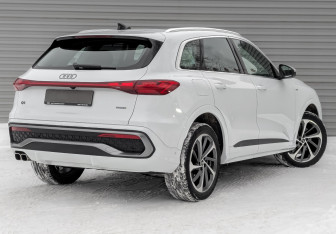 Новый Audi Q5 2025 (2 фото)