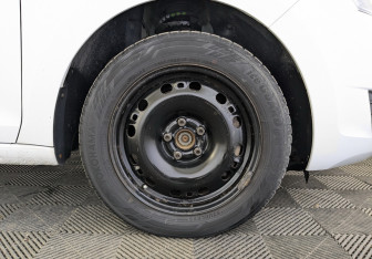 Подержанный автомобиль Skoda Rapid Liftback 2019 года (18 фото)