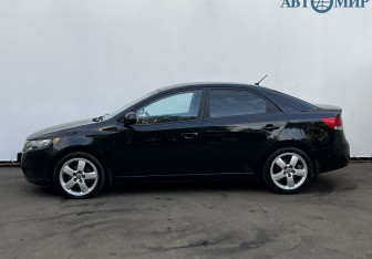 Подержанный автомобиль Kia Cerato Sedan 2012 года (8 фото)