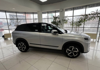 Подержанный автомобиль Jaecoo J7 2024 года (4 фото)