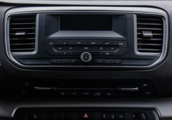 Подержанный автомобиль Citroen SpaceTourer 2021 года (12 фото)