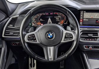 Подержанный автомобиль BMW X6 2019 года (22 фото)