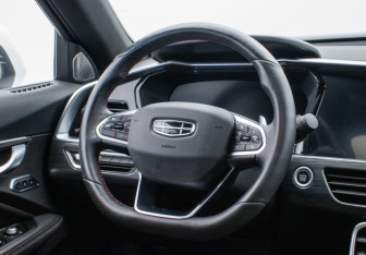 Подержанный автомобиль Geely Tugella 2022 года (15 фото)