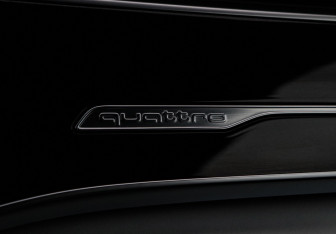 Подержанный автомобиль Audi Q8 2021 года (29 фото)