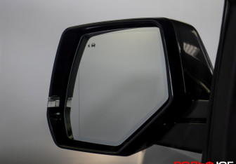 Подержанный автомобиль Chevrolet Tahoe 2016 года (22 фото)