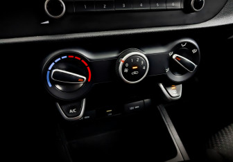 Подержанный автомобиль Kia Rio Hatchback 2021 года (26 фото)