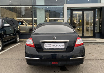 Подержанный автомобиль Nissan Teana 2012 года (6 фото)