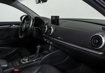 Подержанный автомобиль Audi A3 Sedan 2018 года (13 фото)