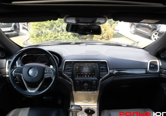 Подержанный автомобиль Jeep Grand Cherokee 2014 года (11 фото)