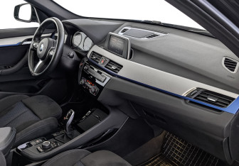 Подержанный автомобиль BMW X1 2019 года (13 фото)