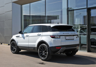 Подержанный автомобиль Land Rover Range Rover Evoque 2018 года (7 фото)