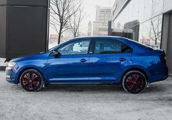 Подержанный автомобиль Skoda Rapid Liftback 2019 года (8 фото)