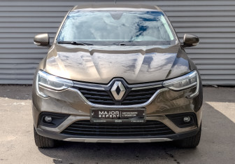 Подержанный автомобиль Renault Arkana 2020 года (2 фото)