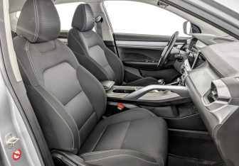 Подержанный автомобиль Geely Coolray 2022 года (23 фото)