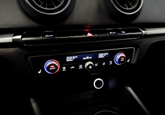 Подержанный автомобиль Audi A3 Sedan 2020 года (27 фото)