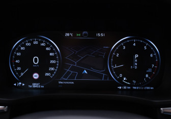 Подержанный автомобиль Volvo XC60 2020 года (12 фото)