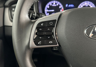 Подержанный автомобиль Hyundai Sonata 2018 года (17 фото)