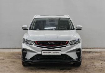 Подержанный автомобиль Geely Coolray 2021 года (2 фото)