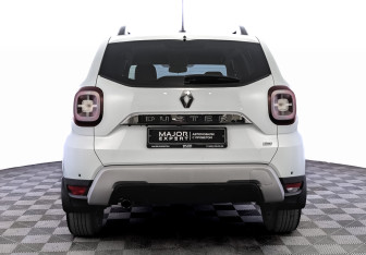 Подержанный автомобиль Renault Duster 2021 года (6 фото)
