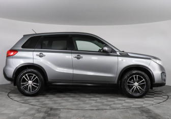 Подержанный автомобиль Suzuki Vitara 2018 года (4 фото)
