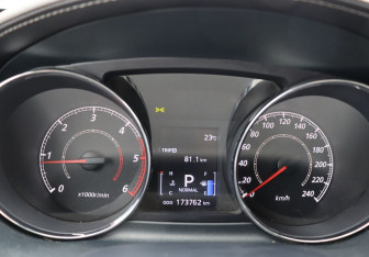 Подержанный автомобиль Peugeot 4007 2010 года (18 фото)