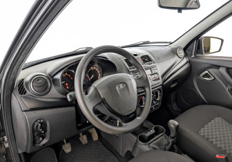 Подержанный автомобиль LADA (ВАЗ) Granta Sedan 2024 года (16 фото)