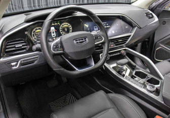 Подержанный автомобиль Geely Tugella 2023 года (16 фото)