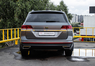 Подержанный автомобиль Volkswagen Teramont 2021 года (5 фото)