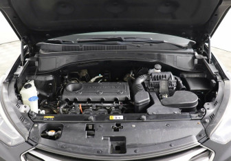 Подержанный автомобиль Hyundai Santa Fe 2016 года (6 фото)