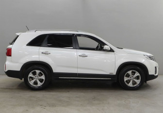 Подержанный автомобиль Kia Sorento 2014 года (4 фото)