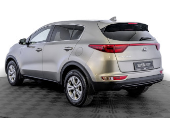 Подержанный автомобиль Kia Sportage 2017 года (7 фото)