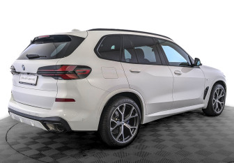 Новый BMW X5 2023 (2 фото)