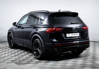 Подержанный автомобиль Volkswagen Tiguan 2021 года (7 фото)