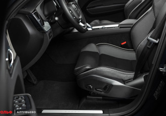 Новый Volvo XC60 2025 (12 фото)