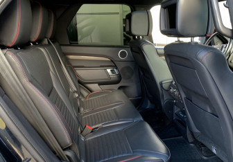 Подержанный автомобиль Land Rover Discovery 2019 года (30 фото)